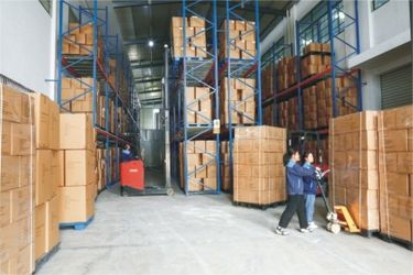 Ningbo Yolanda Spray Co., Ltd. manufacturer production line